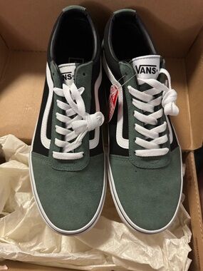 Vans Old Skool Sneakers in Green, Black & White mens Size 11